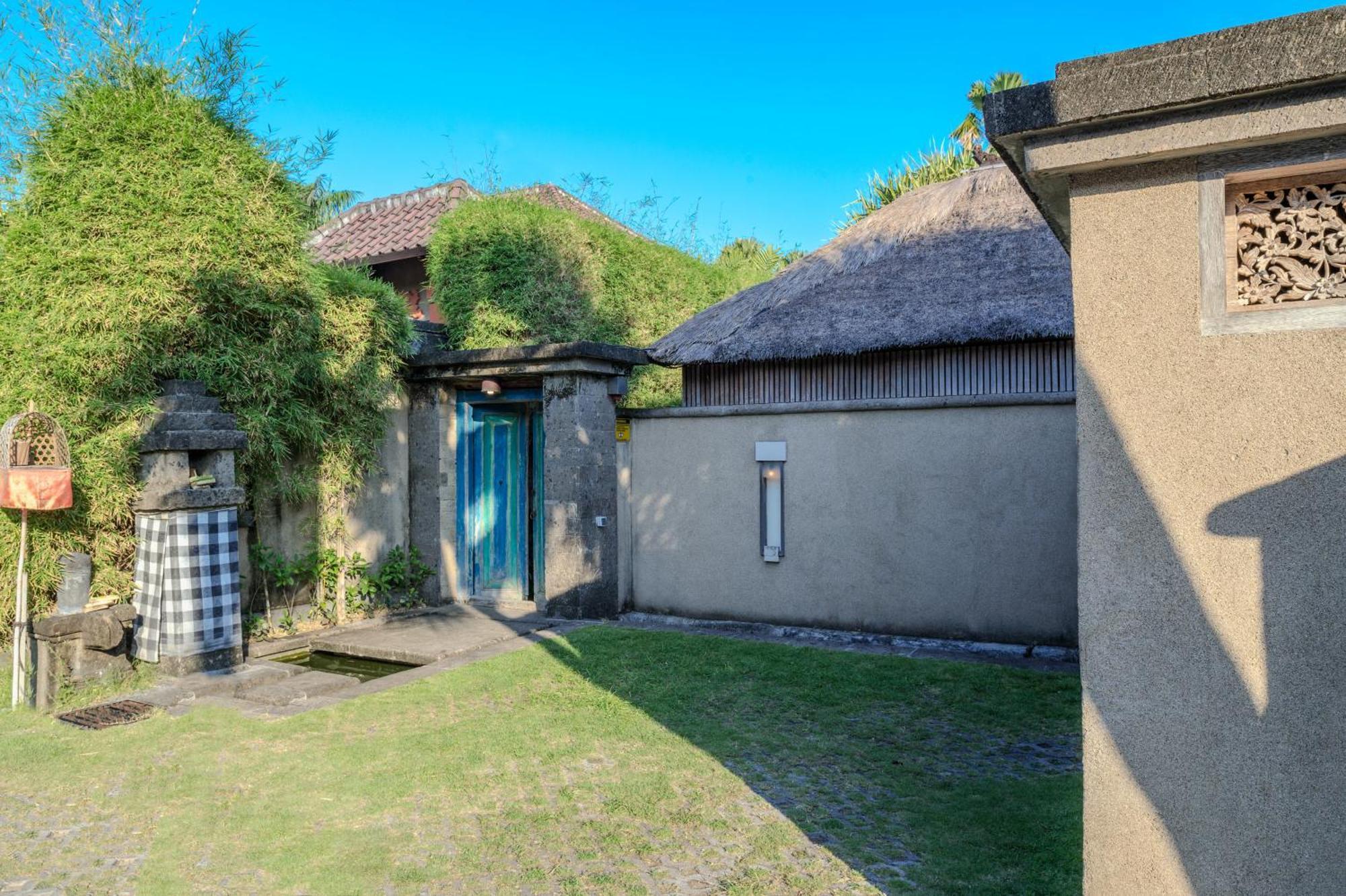 Villa Tirta Naga Bali Seminyak Exterior foto