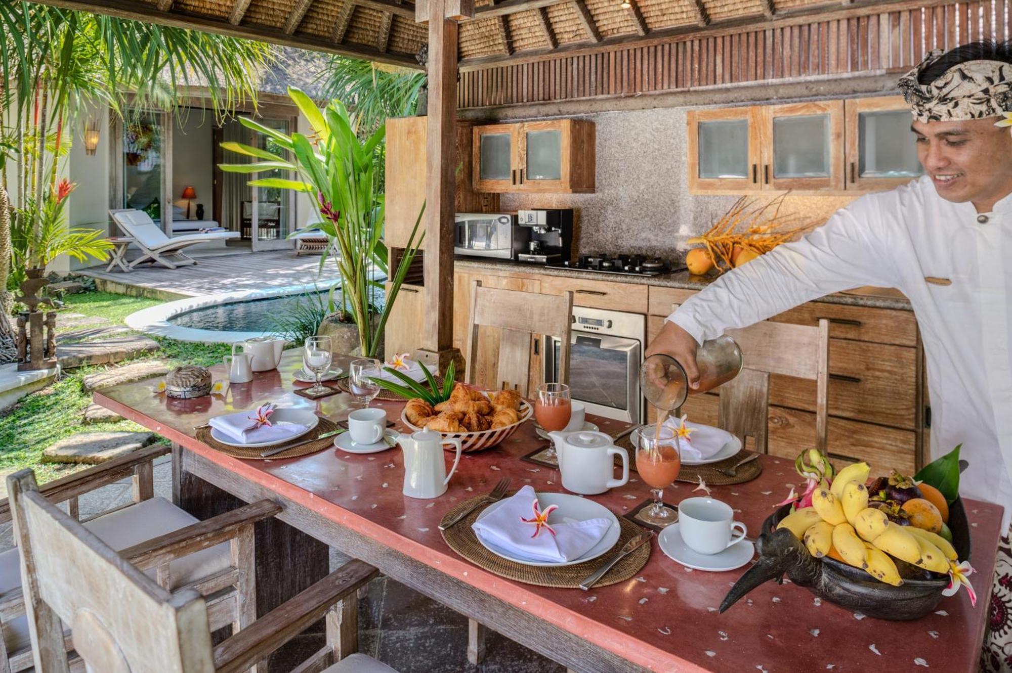 Villa Tirta Naga Bali Seminyak Exterior foto